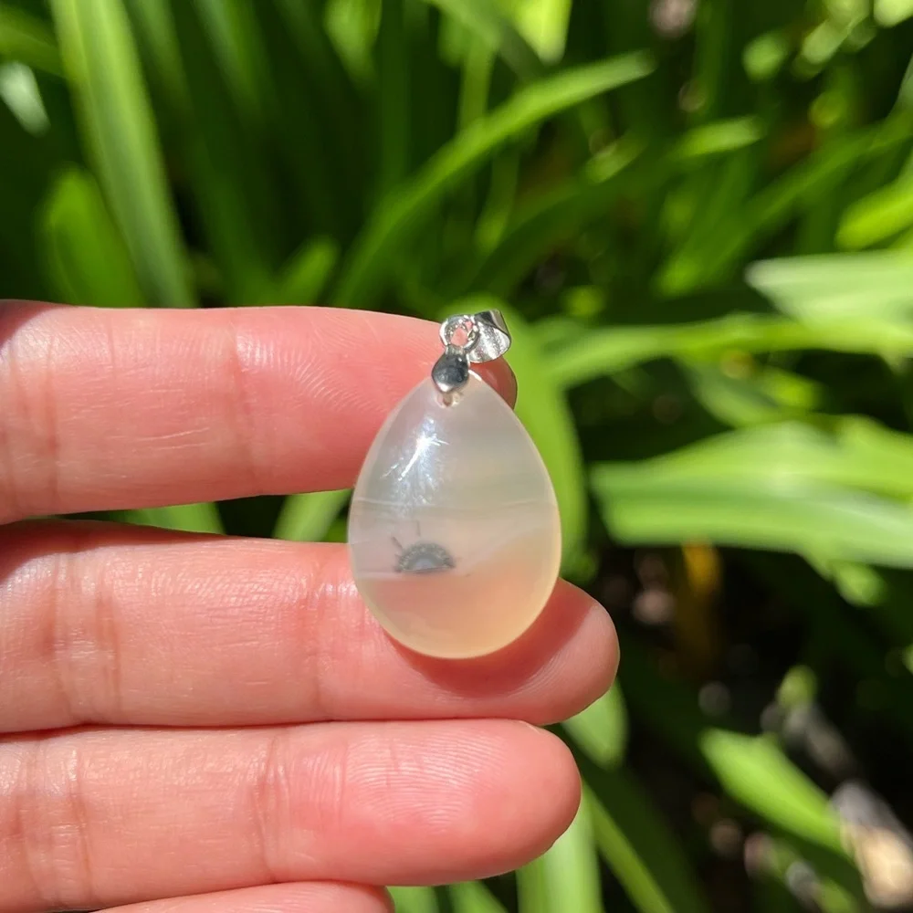 Dainty fun sterling silver dendritic agate pendant‎ 1284